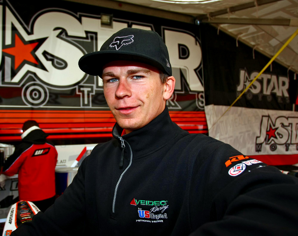 Nikolaj Larsen er 21 år (født: 12/6 – 1990). Hans bedste resultat til dato var hans sølvmedalje i EM i 2008, men også i VM har han leveret gode resultater med en 18. plads som hans bedste samlede sæson placering. Derudover har han vundet hold EM bronze med det danske landshold og har været dansk mester utallige gange.
(Foto: Alex Hodgkinson)